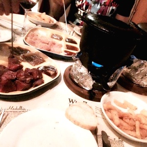 FONDUE CARNE Y POLLO