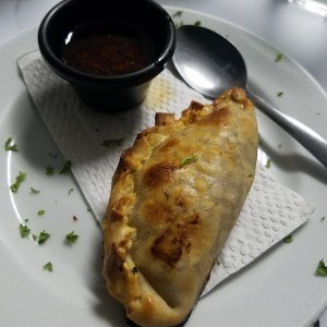 Empanada de carne con pasitas