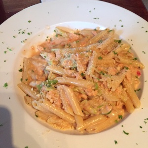 Pasta Penne con Salmon y Reduccion de Vodka