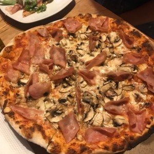 pizza capricciosa