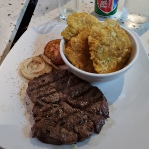 Churrasco con patacones 