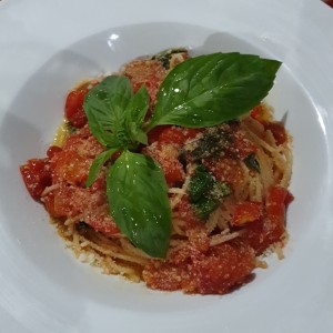 spaghetti pomodoro