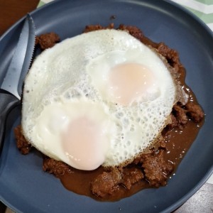 Bistec a Caballo Con Tortillas Or Hojaldras