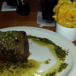 Filete de res con patacones 