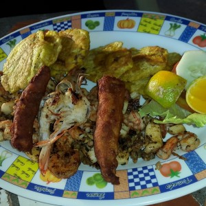 picada de mariscos