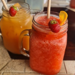 Ponche de fruta / Limonada de fresa