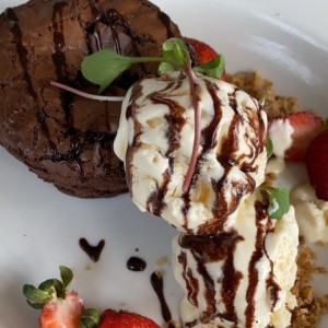 brownie con helado