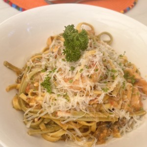 Linguini con frutos del mar