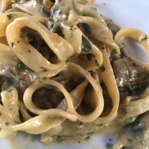 tagliatelle con hongos porcini