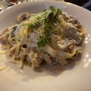 Tagliatelle trufado con hongos