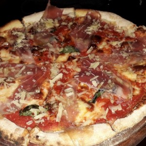 pizza de jamon crudo de.parma 