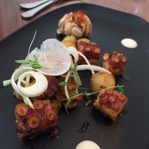 Pulpo al Ajillo