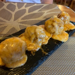 meatballs de cordero y mozzarella