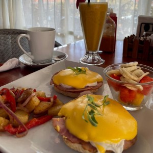 Huevos benedictinos