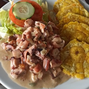 pulpo con salsa de coco