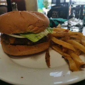 Hamburguesa y papas