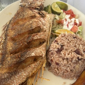 PESCADO ENTERO FRITO (según tamaño)