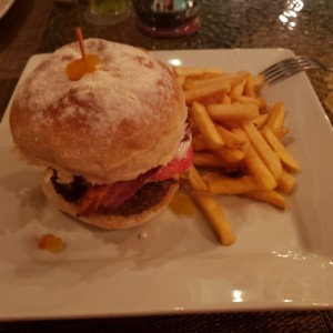 Hamburguesa de la casa