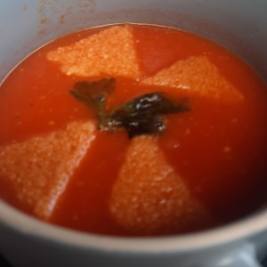 sopa de tomate