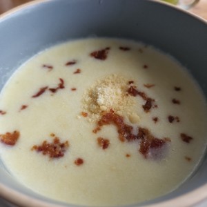 crema de papa con bacon