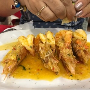 Langostinos al ajillo