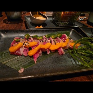 TIRADITO DE ATÚN NIKKEI