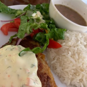 comida del dia con filete de pescado 