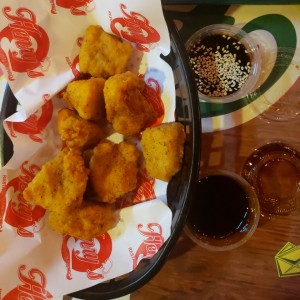 Boneless 10 piezas - Salsas honey bbq y teriyaki (con ajonjolí)