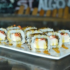 Philadelphia Roll y si deseas lo puedes pedir crunchy 