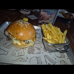 Burgers & Sandwiches - Del Oeste