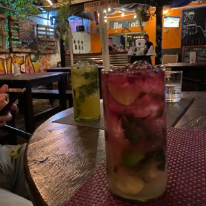 Mojitos de vino y mango con jengibre 