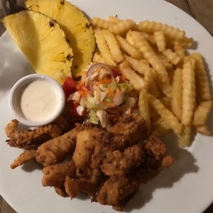 Dedos de pescado con papas fritas