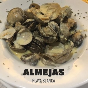 Almejas en Vino Blanco