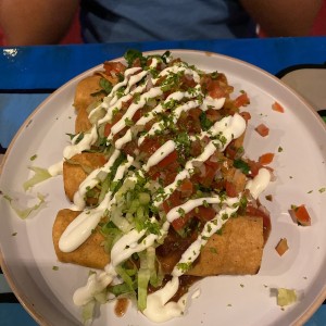 Flautas pollo