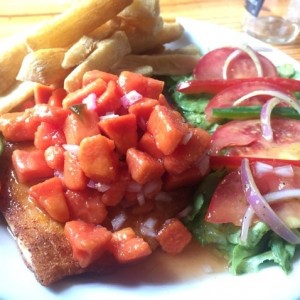 salmon en ceviche de papaya