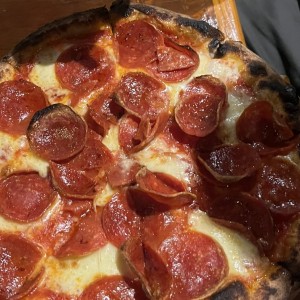 Pizza Napoletana - Pepperoni