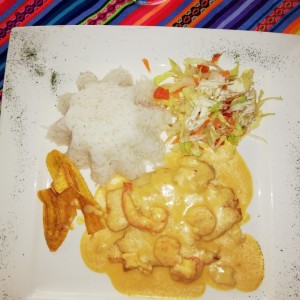 Corvina con camarones