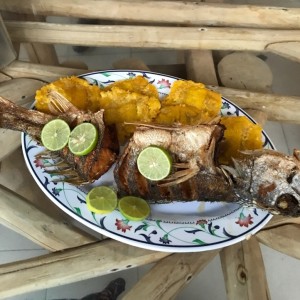 pescado con patacones