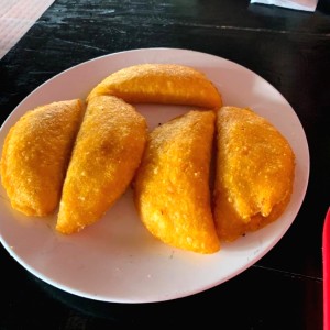 Empanadas de Maiz con Carne