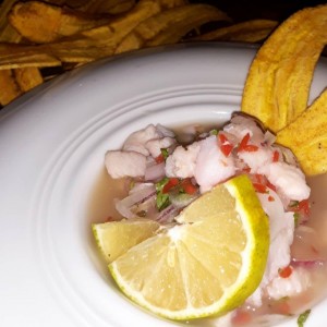 Ceviche de corvina.