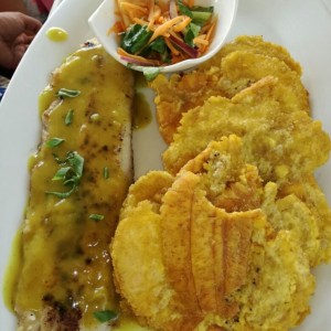 filete de pescado con curry y coco