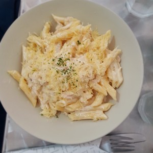 Pasta Alfredo con pollo