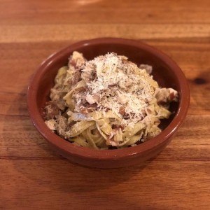 Fetuchini Carbonara con Pollo