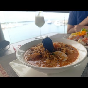 guacho de mariscos