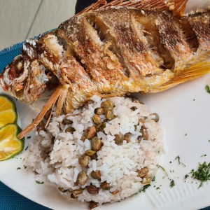 pescado frito pargo