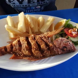 Pargo Frito con Yuca - $11.95