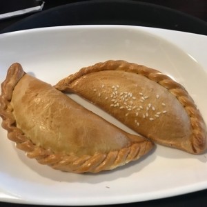 Empanadas de Pollo y Queso