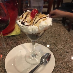 brownie con helado