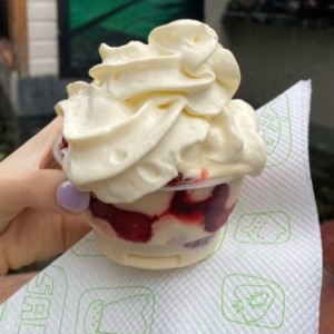 Fresas com crema y natilla