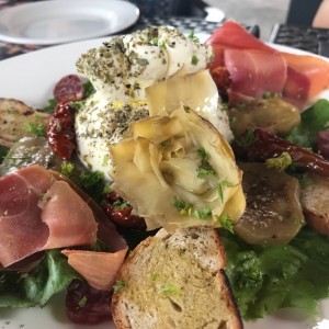 antipasto di burrata